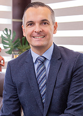 Dr. Ronaldo <br> Righesso Image